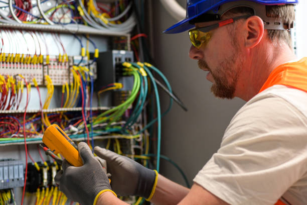 Best Affordable Emergency Electrician  in Lakes East, CT